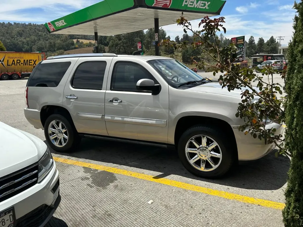 GMC Yukon Denali Blindada N3